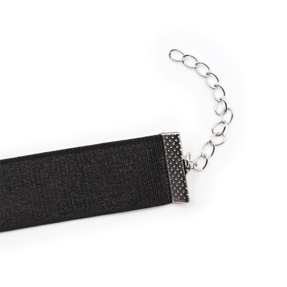 COLLARINO SEXY CON FIOCCO E CAMPANELLO CON CHIUSURA A GANCETTO