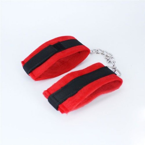 KIT BONDAGE DI 5 PEZZI CON PELUCHE ROSSO