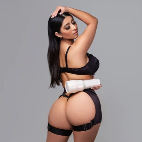 VIOLET MYERS FLESHLIGHT MASTURBATORE VAGINA PER UOMO SEX TOY