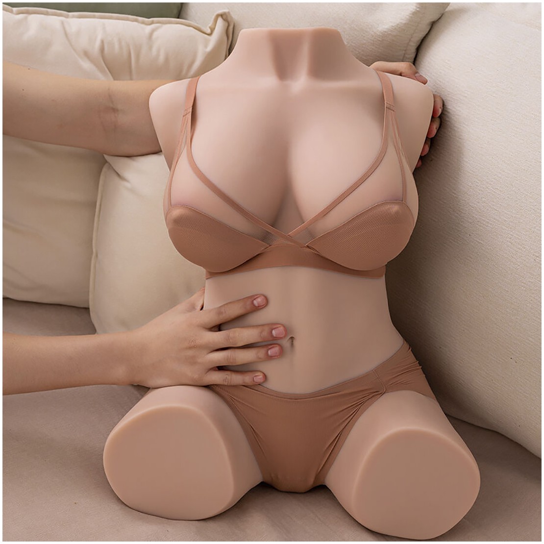 MEZZO BUSTO DI DONNA REALISTICO CON MOVIMENTO...