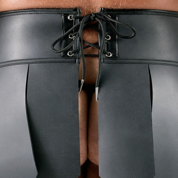 SET BONDAGE UOMO CON HARNESS E GONNA GLADIATORE CON MANETTE