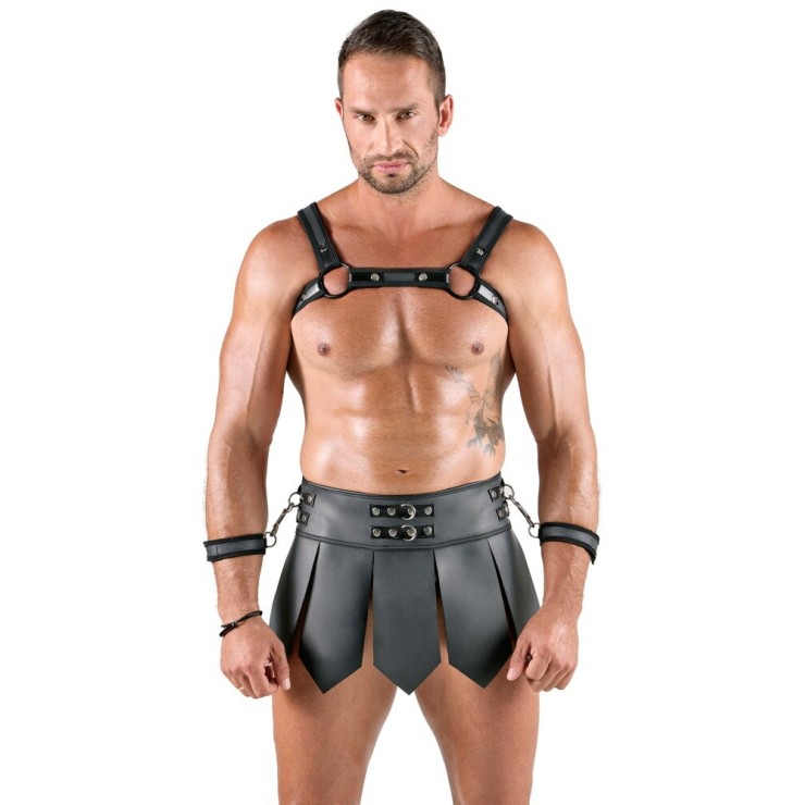 SET BONDAGE  CON HARNESS E GONNA GLADIATORE CON MANETTE...