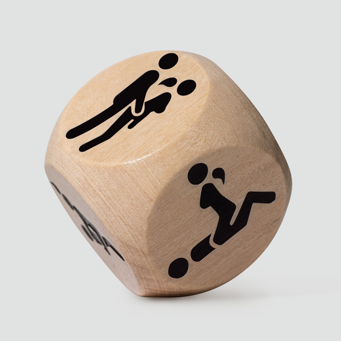 DADO IN LEGNO CON 6 POSIZIONI DEL KAMASUTRA...
